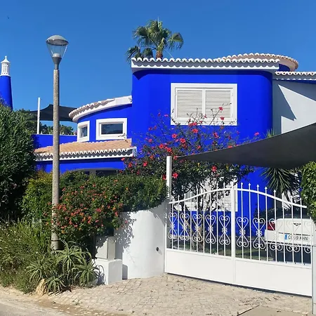 Karolina קווארטיירה